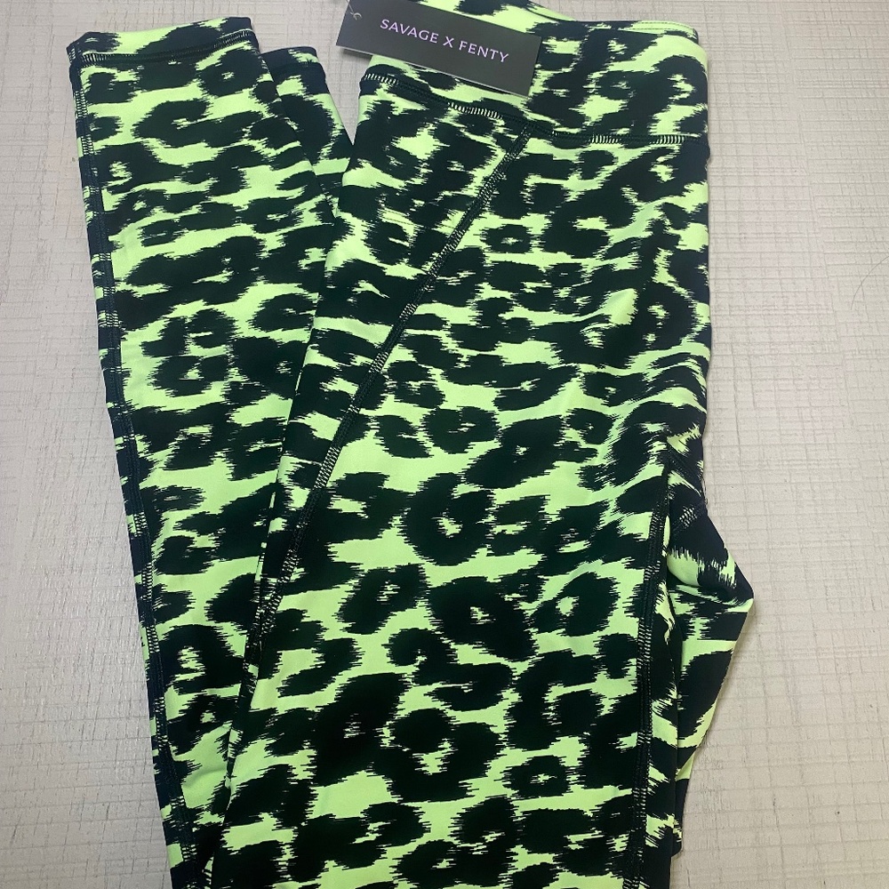 Savage x Fenty leggings